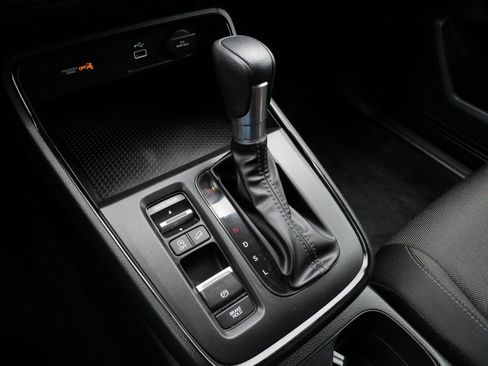 Used 2024 Honda CR-V LX image 24