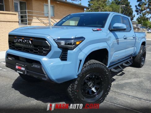 Used 2026 Toyota Tacoma SR5 AWD/4WD image 17