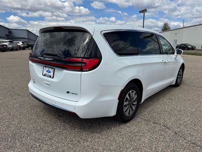 Used 2022 Chrysler Pacifica Touring-L