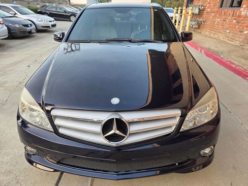Used 2010 Mercedes-Benz C 300 Sedan image 3