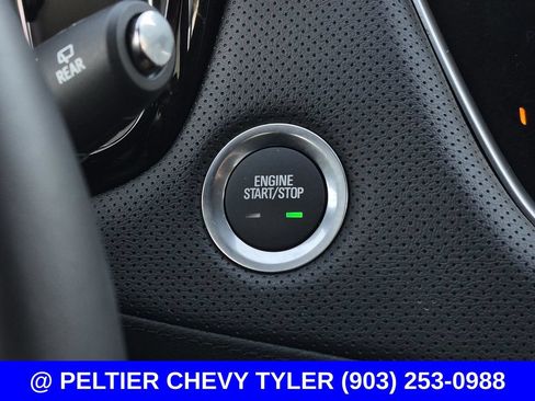 Used 2025 Cadillac XT6 Luxury FWD image 31