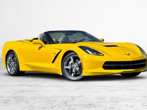 Used 2014 Chevrolet Corvette Stingray Convertible w/ 3LT Preferred Equipment Group RWD image 2