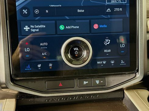 Used 2023 Ford Expedition Max Limited AWD/4WD image 17