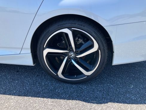 Used 2018 Honda Accord Sport image 22