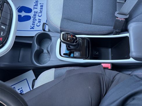 Used 2021 Chevrolet Bolt LT image 23