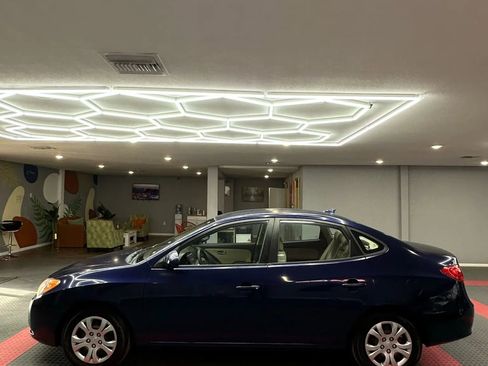 Used 2009 Hyundai Elantra GLS image 3