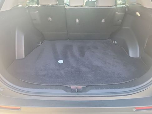 Used 2022 Toyota RAV4 XLE Premium image 21