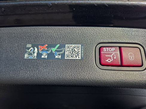 Used 2024 Mercedes-Benz GLC 300 4MATIC image 7