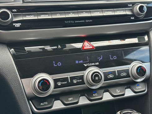 Used 2020 Hyundai Elantra Limited w/ Cargo Package (C1) image 19