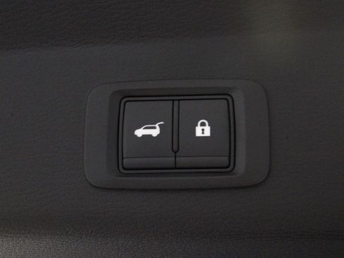 New 2025 Mitsubishi Outlander SEL image 13