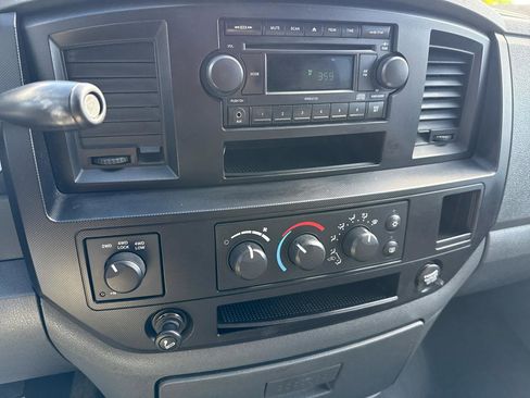 Used 2008 Dodge Ram 1500 Truck ST AWD/4WD image 18