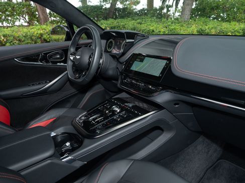 Used 2025 Aston Martin DBX 707 AWD/4WD image 14