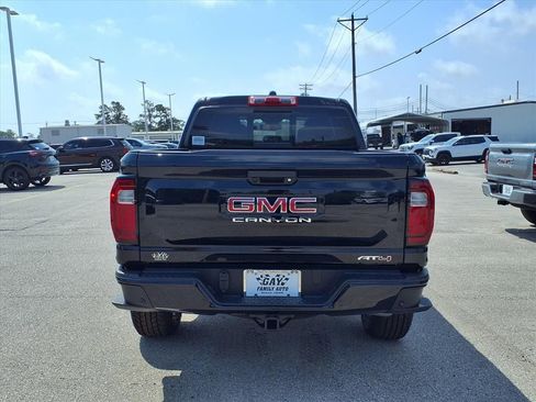 New 2026 GMC Canyon AT4 w/ AT4 Premium Package AWD/4WD image 15