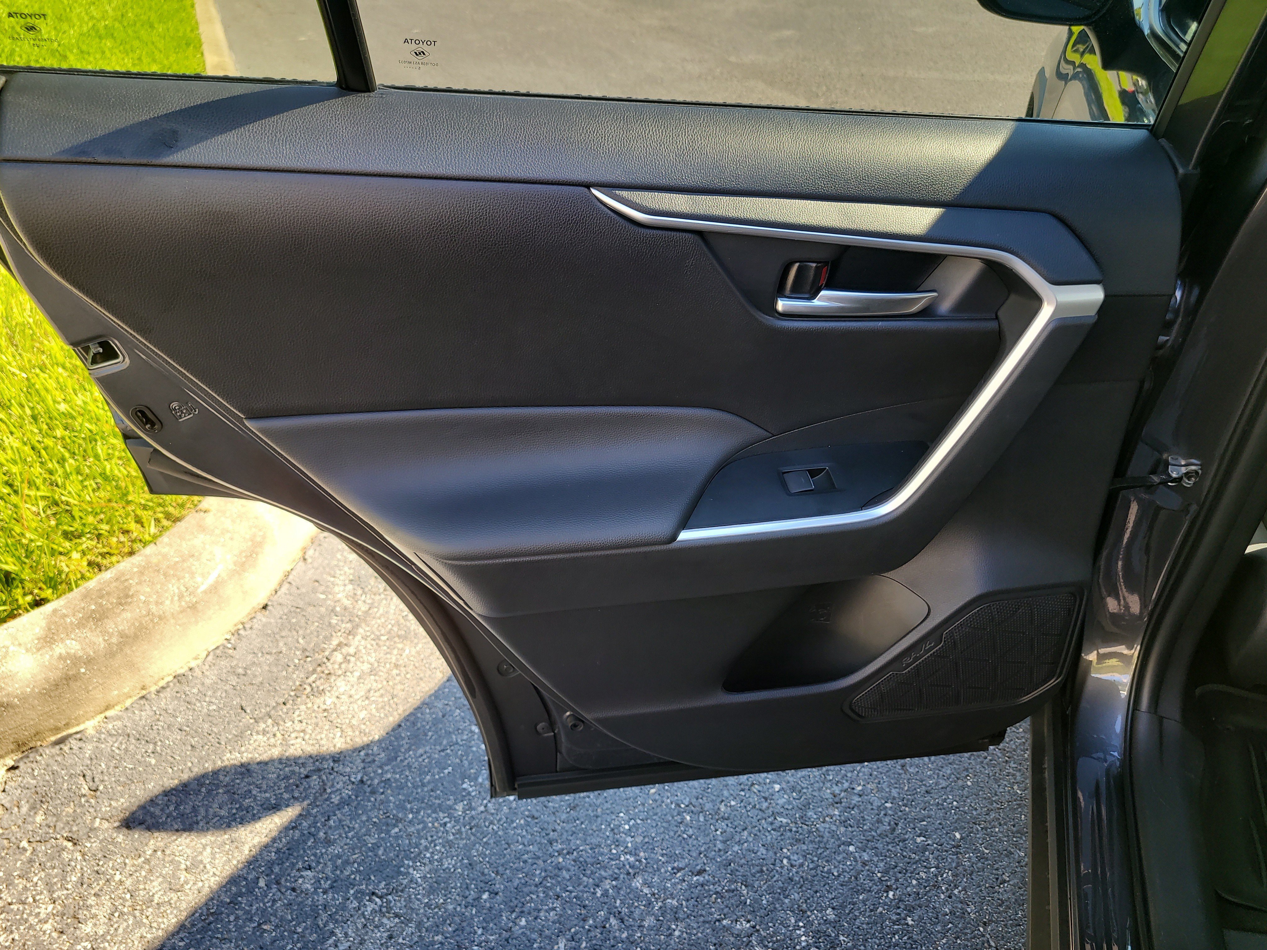 Certified 2025 Toyota RAV4 XLE AWD/4WD image 12