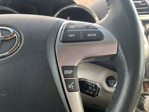 Used 2013 Toyota Highlander Limited image 20