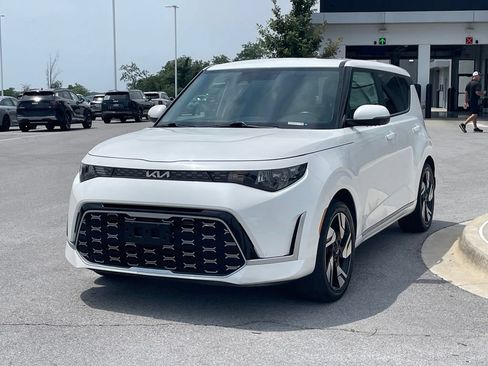 Certified 2023 Kia Soul GT-Line FWD image 3