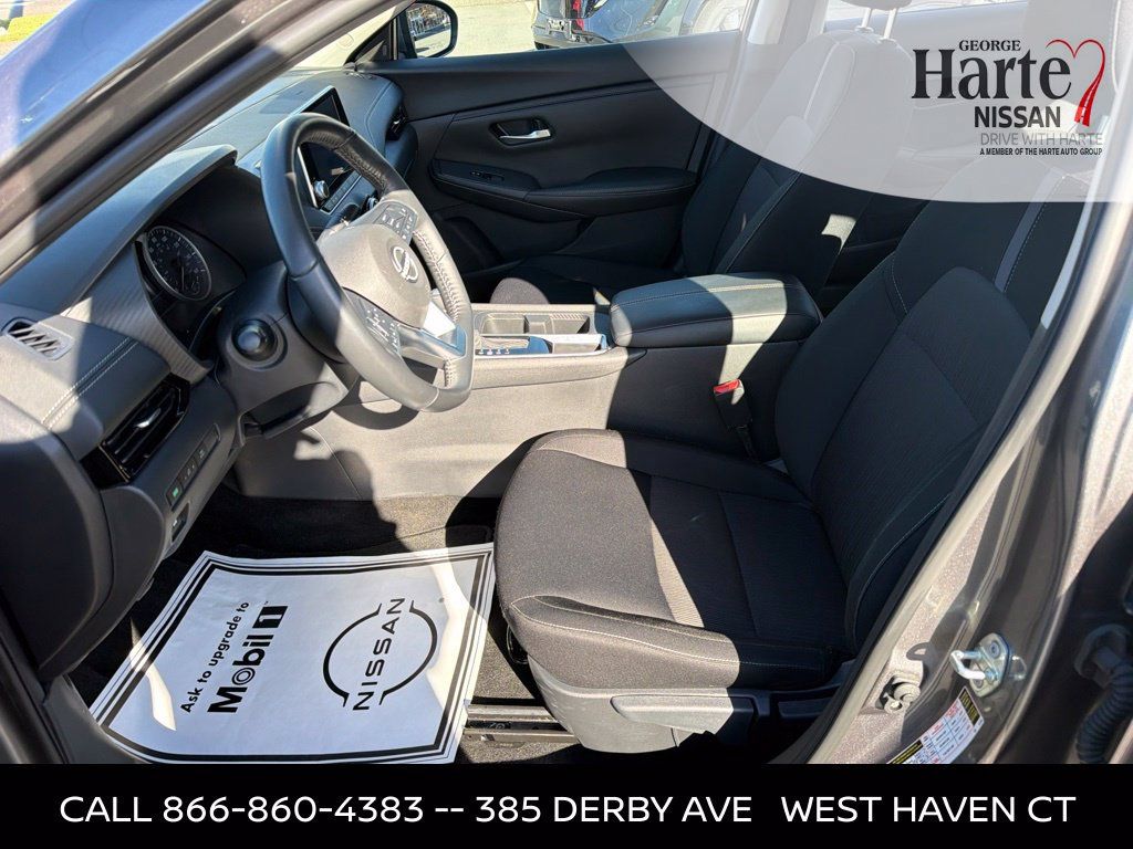 Certified 2025 Nissan Sentra SV w/ All-Weather Package FWD image 9