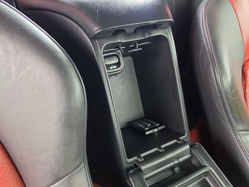 Used 2005 Honda S2000 image 35