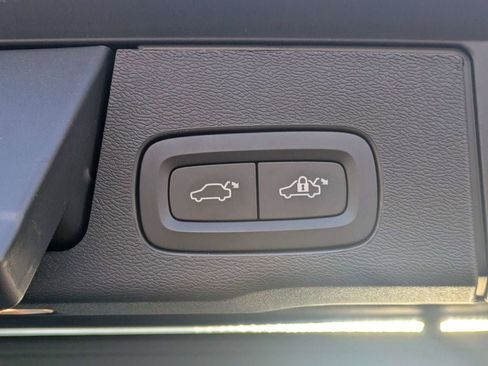 Used 2024 Volvo XC60 B5 Plus w/ Protection Package image 14