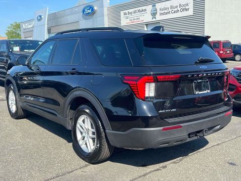 Used 2026 Ford Explorer Active AWD/4WD image 8