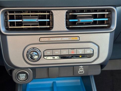 New 2026 Ford Maverick XLT image 25