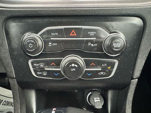 Used 2023 Dodge Charger SXT w/ Cold Weather Package RWD image 24