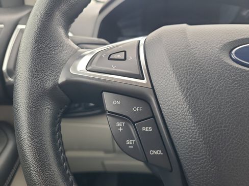 Used 2024 Ford Edge Titanium image 18