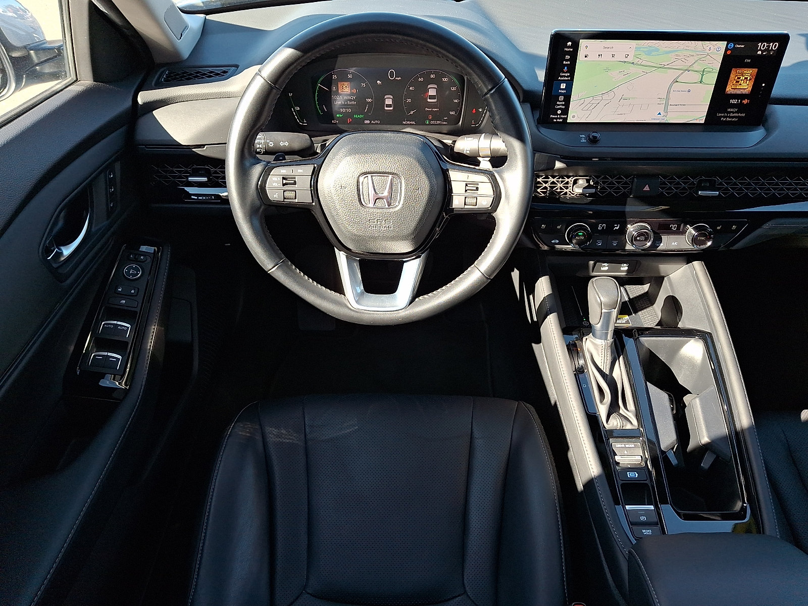 Used 2024 Honda Accord Touring image 12