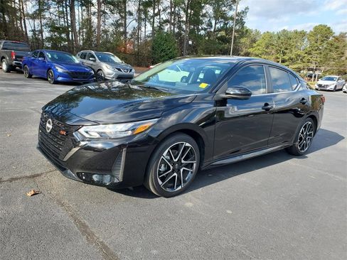 Certified 2024 Nissan Sentra SR w/ SR Premium Package image 9