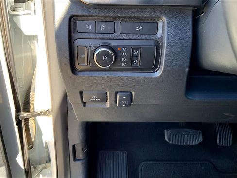 Used 2024 Ford F250 Lariat image 30