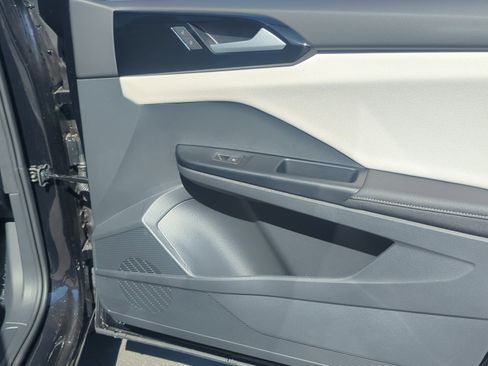 New 2026 Volkswagen Taos S image 16