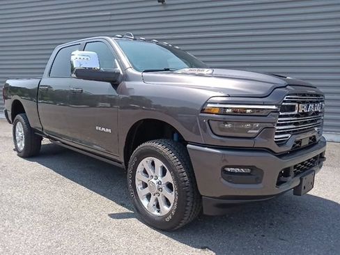 Used 2026 RAM 2500 Laramie AWD/4WD image 1