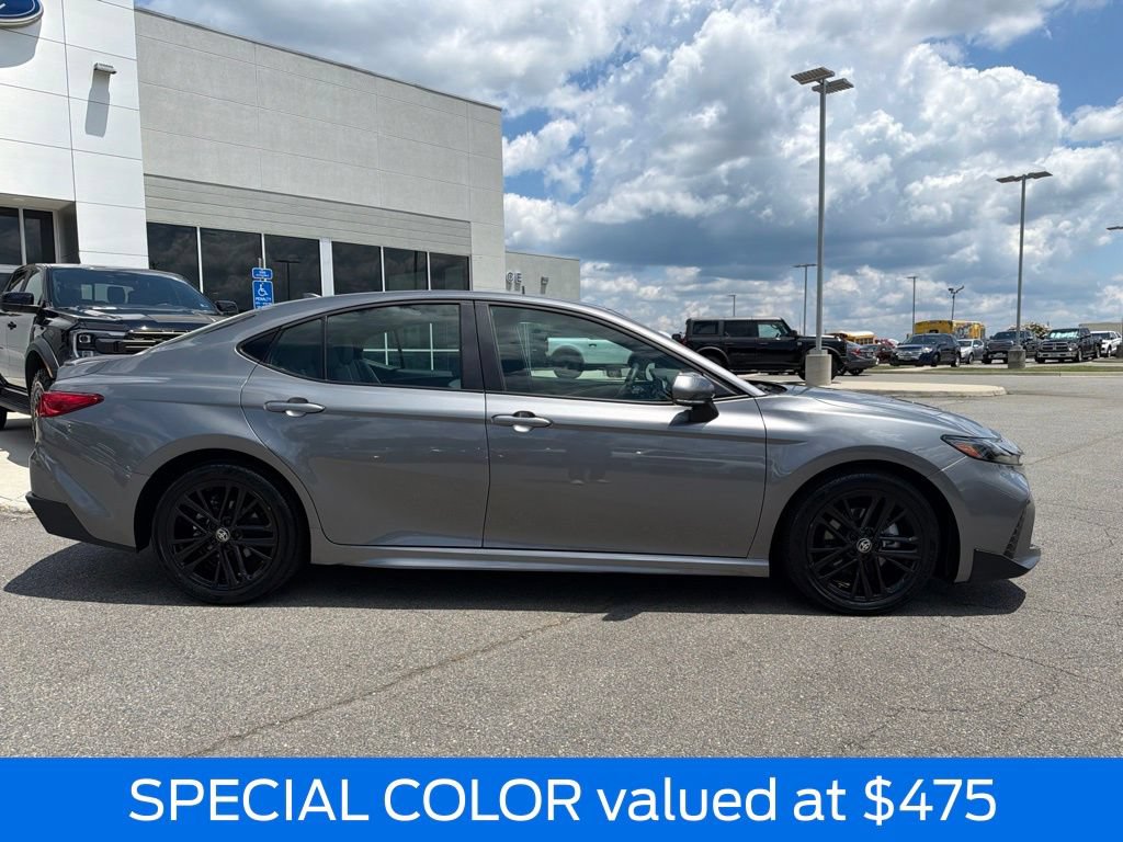 Used 2026 Toyota Camry SE FWD image 2