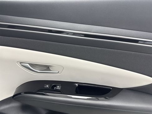Used 2023 Hyundai Tucson Limited image 46