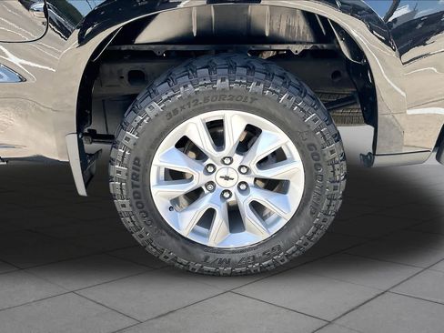 Used 2021 Chevrolet Silverado 1500 RST w/ Convenience Package II AWD/4WD image 10