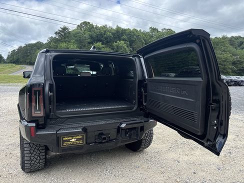 Used 2024 GMC Hummer EV 2X w/ Extreme Off-Road Package AWD/4WD image 22