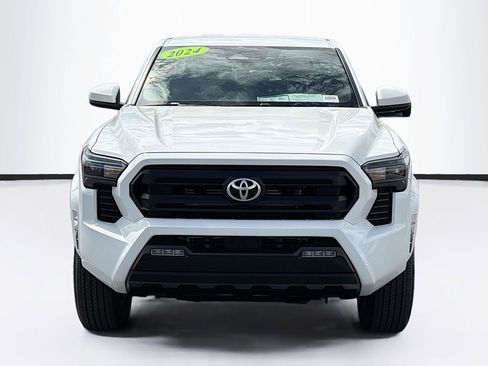 Certified 2024 Toyota Tacoma SR5 image 2