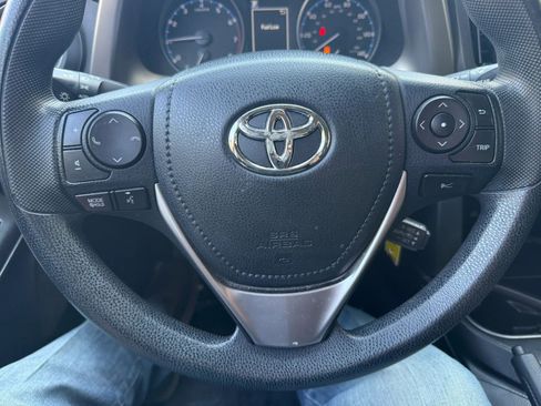 Used 2017 Toyota RAV4 LE image 11