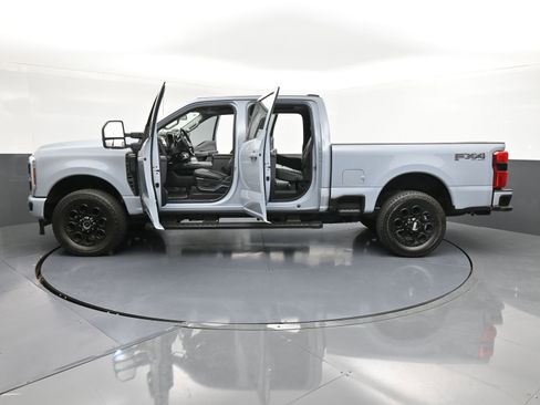 Used 2024 Ford F250 Lariat w/ Lariat Ultimate Package image 41