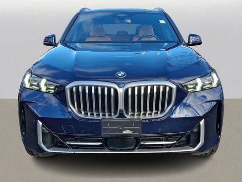 Certified 2024 BMW X5 xDrive40i w/ Premium Package AWD/4WD image 2