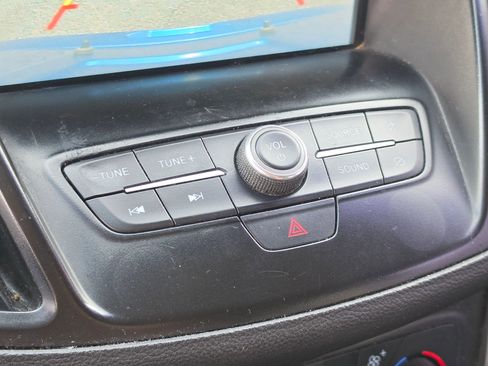 Used 2019 Ford Escape SE image 23