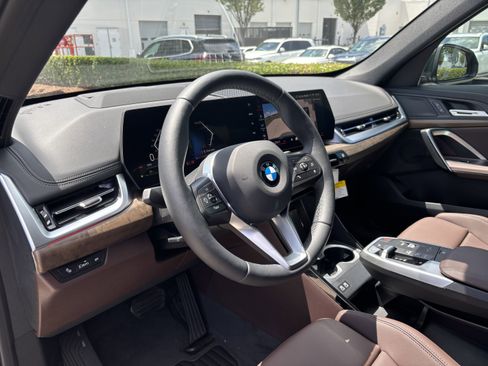 Certified 2025 BMW X1 xDrive28i w/ Technology Package image 15