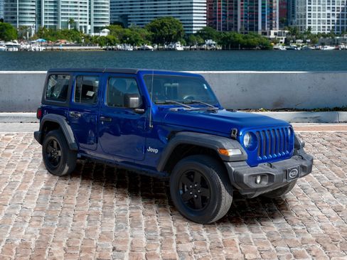 Used 2018 Jeep Wrangler Unlimited Sport image 3