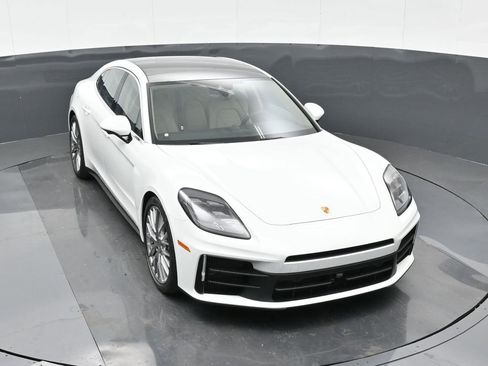 New 2026 Porsche Panamera image 32