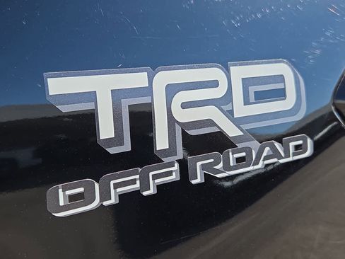 Used 2025 Toyota Tacoma TRD Off-Road image 11