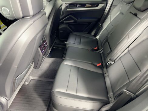 Used 2026 Porsche Cayenne S image 15