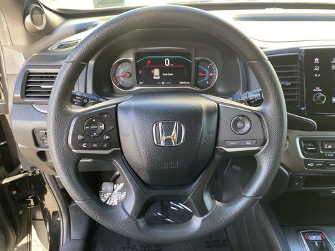 Used 2022 Honda Pilot Sport image 25
