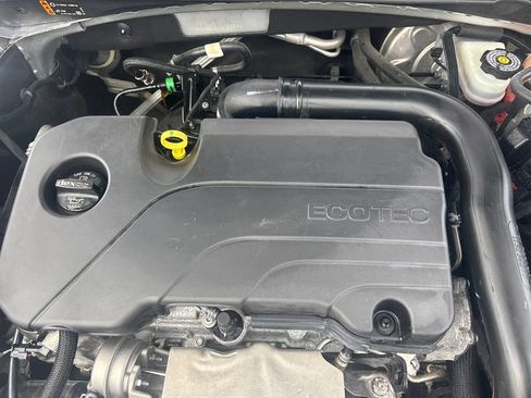 Used 2022 Chevrolet Malibu LT FWD image 25