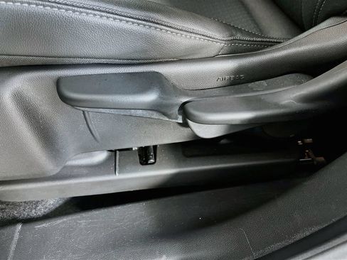 Used 2025 Buick Encore GX Preferred FWD image 27