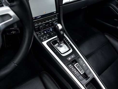 Certified 2014 Porsche 911 Targa 4S image 18